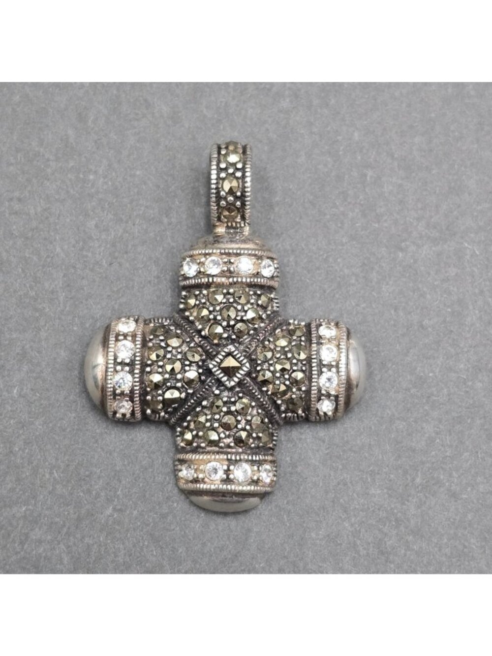 Vintage Sterling Silver Maltese Cross Marcasite Quartz Enhancer Pendant 1.5" - Picture 10 of 10